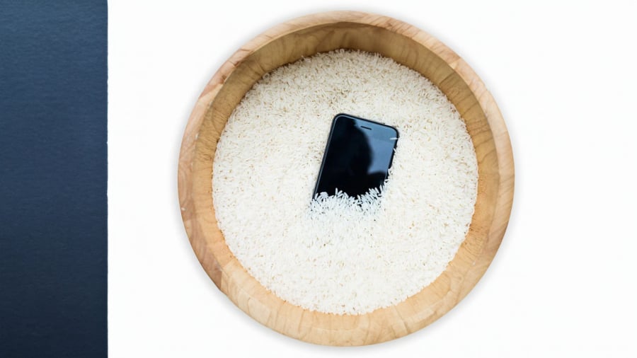 dien-thoai-iphone-bi-dinh-nuoc