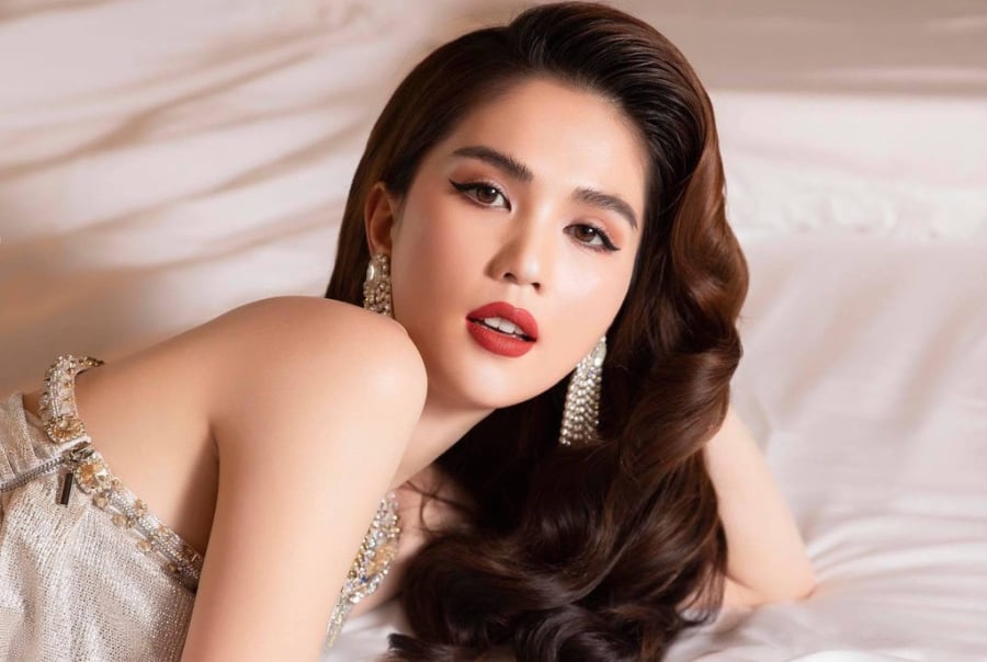 my-nhan-vbiz-bang-tuoi-nhau-nhung-khac-biet-kho-ai-ngo-ngoctrinh-gejd-1630489868-8-width1024height688-190