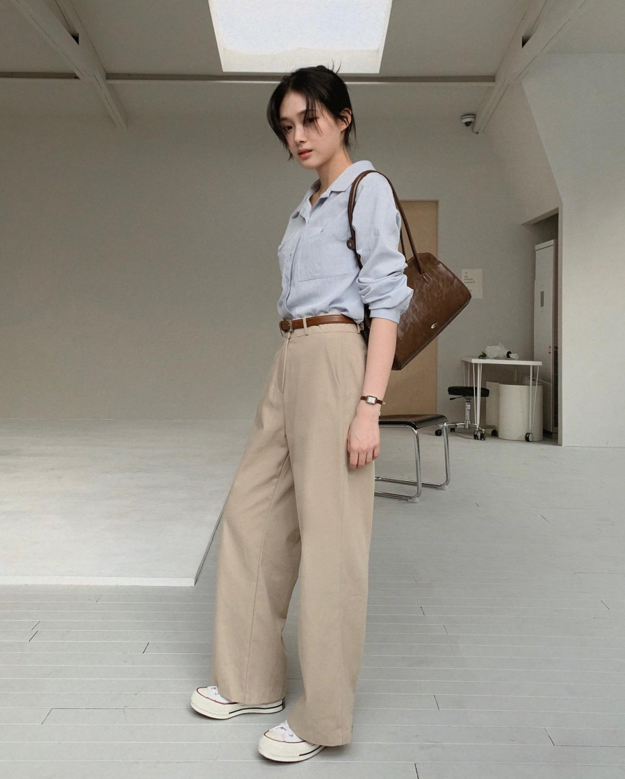 Áo sơ mi dài tay luôn là khoản đầu tư vì không chỉ phù hợp để diện đến công sở mà còn tạo nên các bộ Shbet999 com đăng nhập dạo phố sành điệu