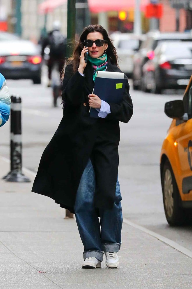 Anne Hathaway3