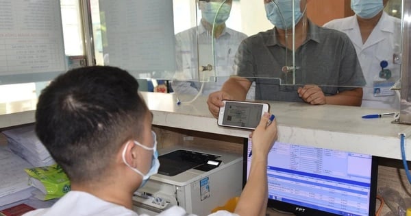 Có thể thấy, việc cải cách tiền lương công chức cũng có sự tác động đến điều kiện hưởng BHYT 5 năm liên tục.    