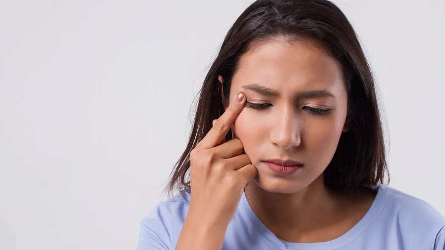 Nháy mắt liên tục có thể là vấn đề sức khỏe, có thể là điềm báo tâm linh