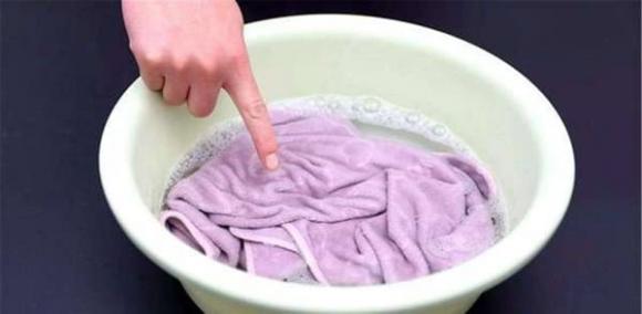 Khăn mặt dùng lâu có mùi hôi và bị nhớt