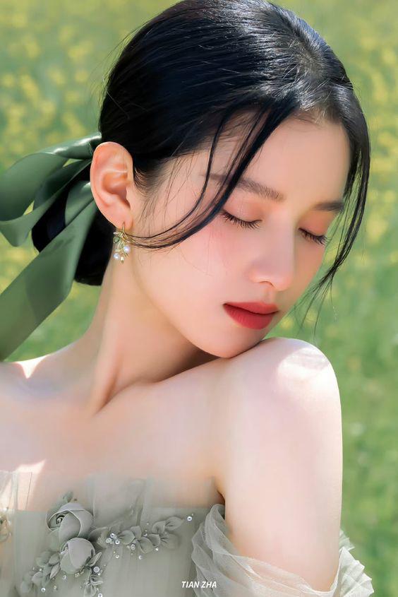  Khi kết hợp với một số nguyên liệu vitamin E càng tăng hiệu quả chăm sóc da.