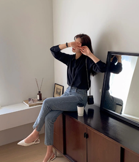 Giày mũi nhọn ăn nhập với nét thanh lịch của những công thức này, giúp bạn hoàn thiện set Shbet999 com đăng nhập chỉn chu, sang xịn mịn.  