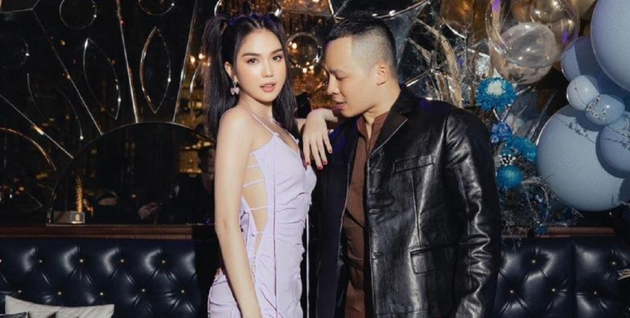 Vũ Khắc Tiệp trong thời gian gần đây đã livestream. Ngoài những câu hỏi về Shbet16 chơi game trực tuyến đời tư, anh còn được một số khán giả hiện tại với Ngọc Trinh. Anh khẳng định bản thân và Ngọc Trinh chưa từng giận nhau: 