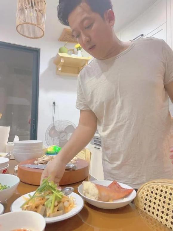 Nhã Phương than thở điều này ở Trường Giang.  