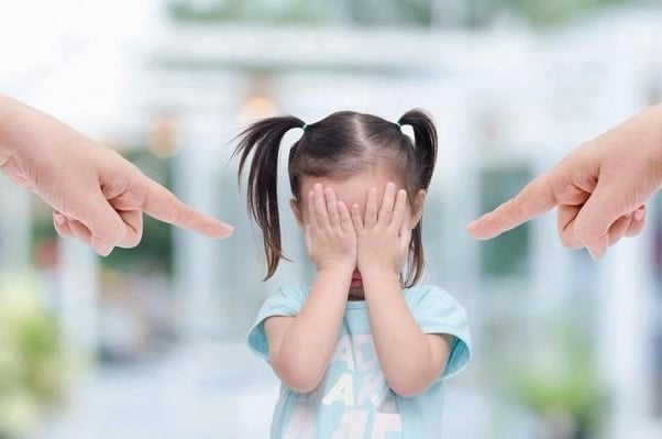 Cha mẹ cần tránh gắn nhãn cho con một cách vội vã