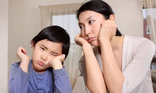 Nếu trẻ quen được yêu chiều quá mức, muốn gì đều được cha mẹ và người lớn đáp ứng, chúng sẽ coi bản thân như ‘trung tâm của vũ trụ'. (ảnh minh họa)