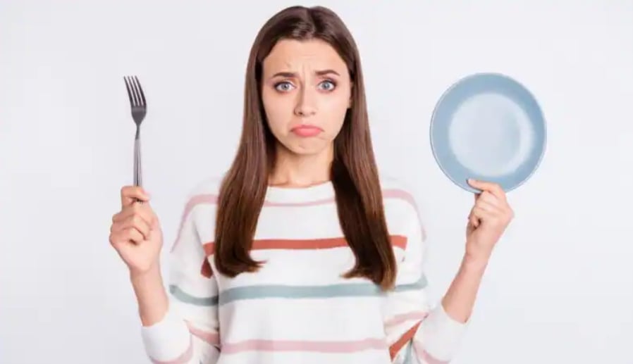 Thói quen sinh hoạt buổi tối khiến bạn tăng cân nhiều hơn.