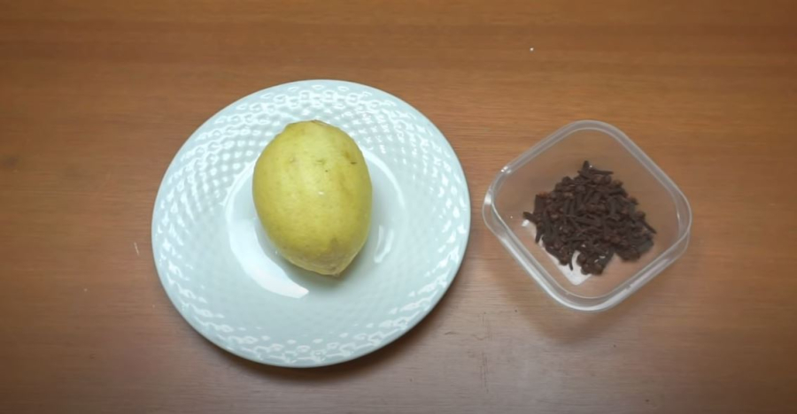 Chỉ với hai nguyên liệu đơn giản là đinh hương và chanh, bạn có thể đuổi sạch muỗi trong nhà.