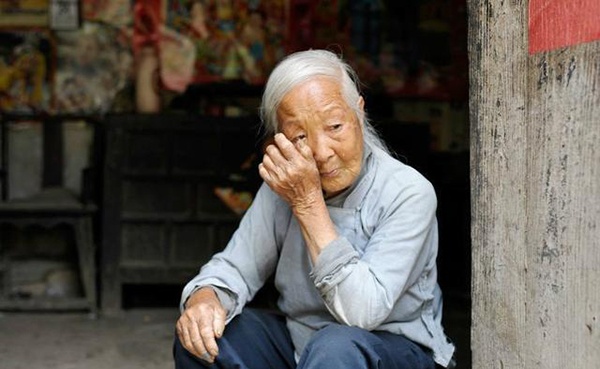 Cha mẹ cần có tầm nhìn xa, dạy con biết tiết kiệm. (ảnh minh họa)