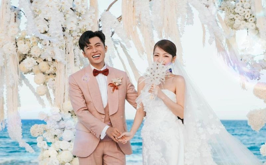 Lê Dương Bảo Lâm hiếm hoi chia sẻ về chuyện hẹn hò của Puka - Gin Tuấn Kiệt hồi cả hai mới gặp nhau. Cả hai gặp nhau lần đầu khi cùng tham gia một gameshow truyền hình năm 2019: “Ánh mắt chạm nhau rồi yêu luôn. Lúc đó cũng là lần đầu tiên Lâm gặp Gin Tuấn Kiệt, đẹp lắm. Gin khi đó là trai mới lớn mà, trời ơi đẹp quá chừng. Trong chương trình đó, Lâm - Lâm Vỹ Dạ - Puka là quen nhau từ trước. Gin Tuấn Kiệt mới vô, trời ơi, trắng, mơn mởn sao mà thoát khỏi. Lâm Vỹ Dạ đã có chồng nên kìm lại”. Ngoài ra, Lê Dương Bảo Lâm còn nói thêm, Gin - Pu đã tổ chức Quatrian shbet hiện đang mở tại nơi lần đầu gặp nhau. “Đi quay, mọi người quây quần 4-5 ngày. Hai người “xi nhan” lúc nào không biết, rồi yêu nhau. Có cảnh cả hai ngồi xích đu ở bãi biển Nha Trang. Vậy là tổ chức Quatrian shbet hiện đang mở ở nơi yêu nhau lần đầu luôn đó”, nam diễn viên kể.  Lê Dương Bảo Lâm còn hài hước cho rằng: “Đúng như bài của đen Vâu, Thơ như con cáo, còn Kiệt như chùm nho xanh”. 