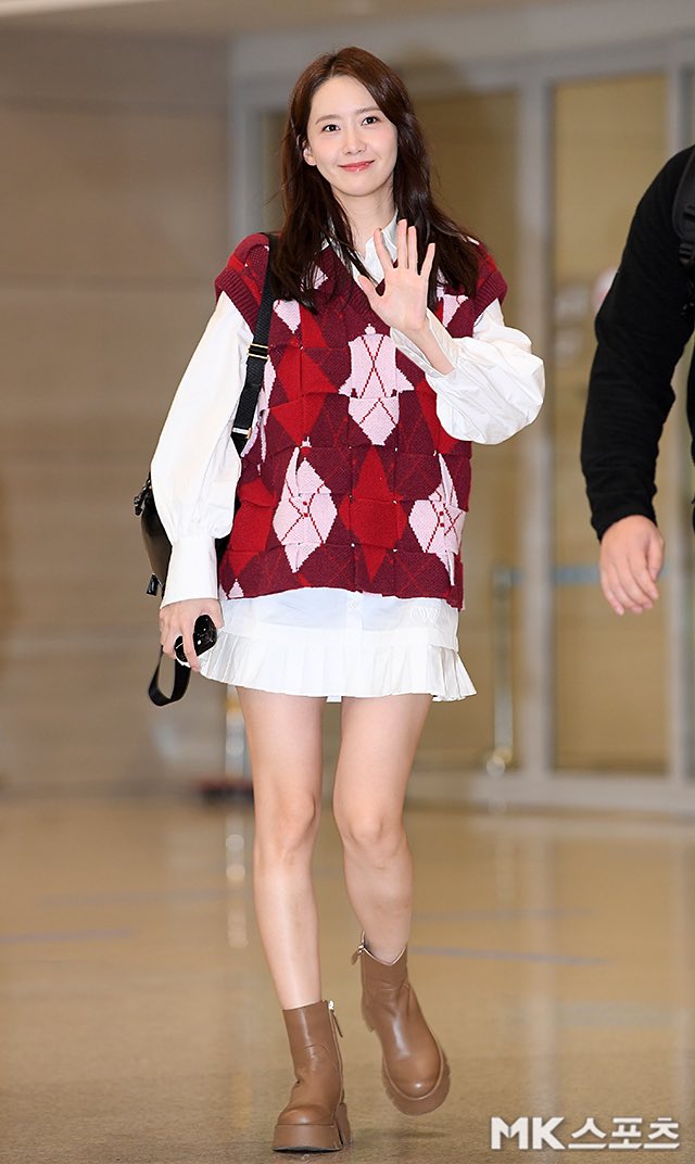 Yoona 
