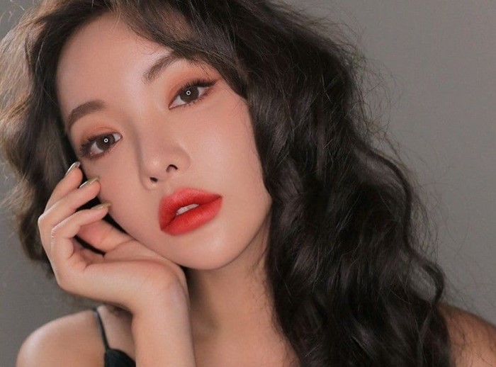 Môi dày hiện nay đang là xu hướng và cũng có quan niệm rằng môi dày một chút trông rất quyến rũ. (Ảnh minh họa)