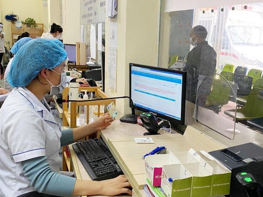 Khám BHYT trái tuyến