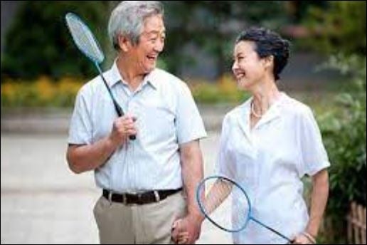 Sau khi nghỉ hưu, nơi làm việc trước đây đã trở thành quá khứ. Dù nơi này cho bạn nhiều điều hạnh phúc nhưng mọi thứ đã qua đi. Người trẻ không nhất định muốn gặp gỡ bạn, và hầu như là không. (ảnh minh họa)
