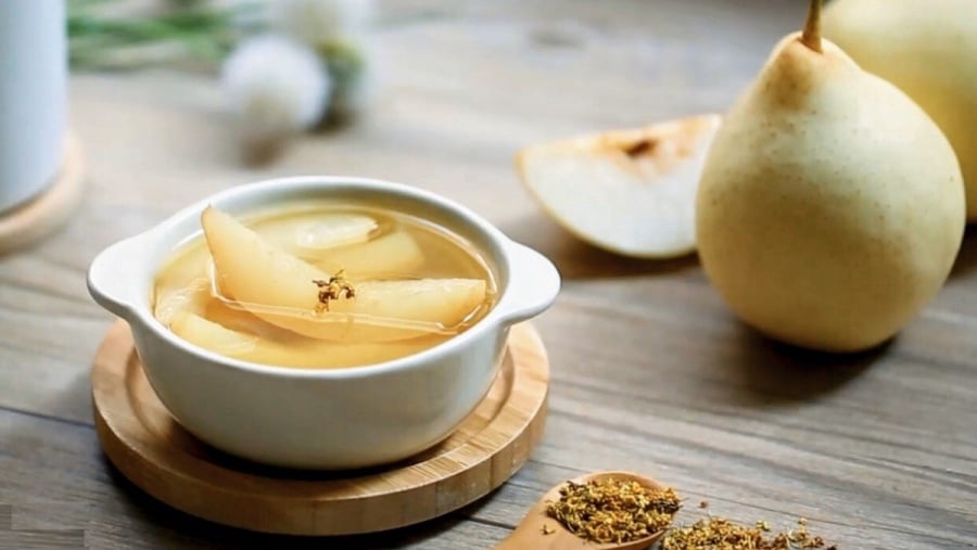 Lê chứa nhiều nước và giàu chất xơ, giúp cải thiện tiêu hóa và phòng chống táo bón