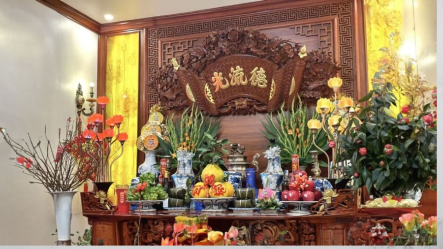 Nơi thờ gia tiên có hương thơm chứng tỏ gia chủ chu đáo, nuôi dưỡng lòng biết ơn