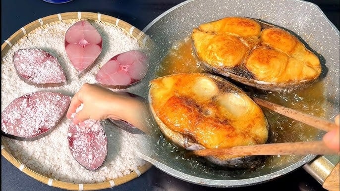 Ăn cá thu đem lại nhiều lợi ích sức khỏe, tuy nhiên cần chú ý chọn đúng loại, tránh loại có hàm lượng thủy ngân cao như cá thu vua, cá sống, cá chưa nấu chín... 
