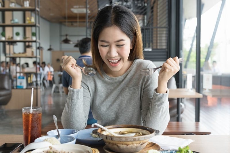 Ăn sáng giúp bạn tỉnh táo, có đầy đủ năng lượng để làm việc hiệu quả. (Ảnh minh họa)