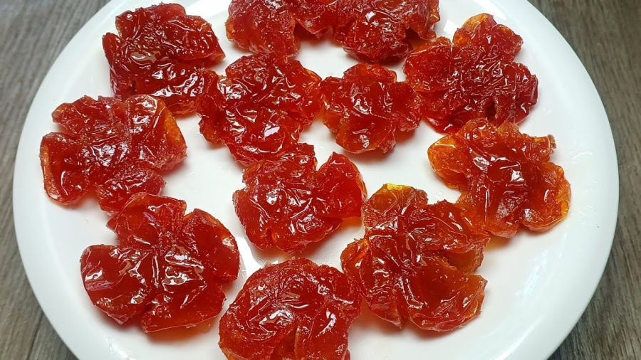 Cà chua, với sự giàu có của các chất như zeaxanthin và lutein, đóng vai trò quan trọng trong việc bảo vệ thị lực