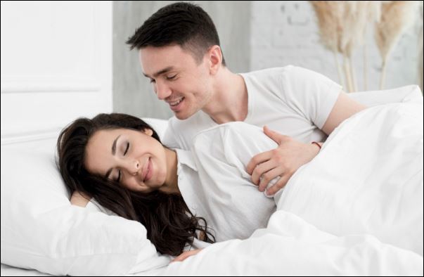 Sự chân thành có nghĩa là tình cảm của người phụ nữ dành cho một người đàn ông là trong sáng và chân thành, không hề giả tạo. (ảnh minh họa)