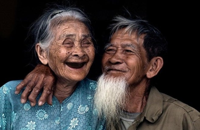 Thứ hai, hãy giữ những lo lắng và bất mãn về bạn đời cho riêng mình.