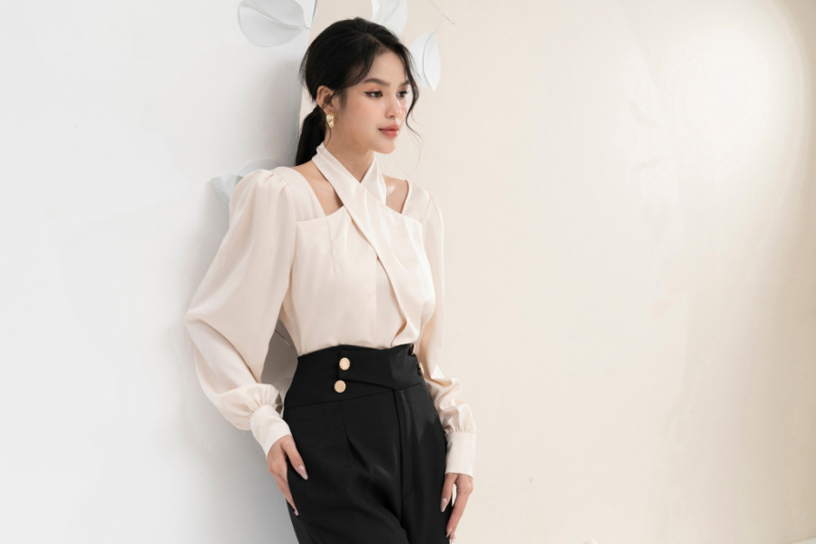 Áo sơ mi màu trung tính là lựa chọn tuyệt vời để diện khi đến công sở