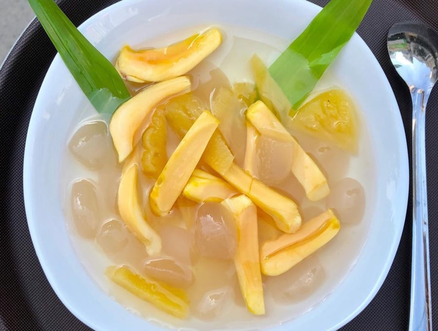 Hạt đác trộn cùng sữa chua và hoa quả được nhiều người yêu thích