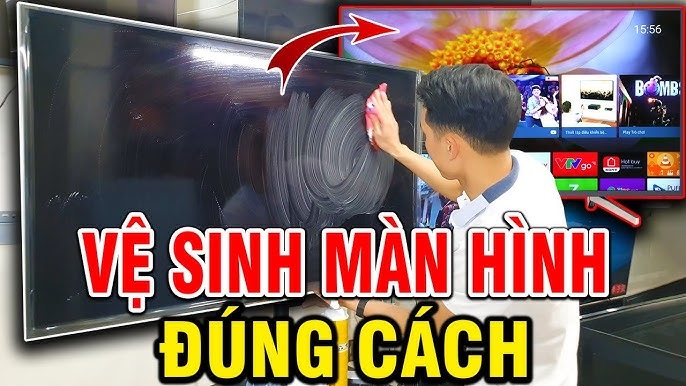 Lưu ý, không nên sử dụng khăn ướt để lau màn hình tivi. Nước từ khăn có thể len vào các kẽ hở và làm chập các bảng mạch bên trong.     
