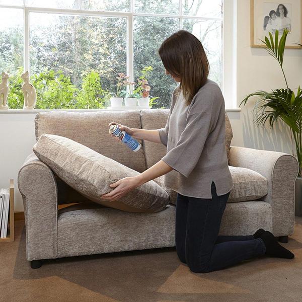 Nên chọn lựa chất tẩy có độ pH cân bằng, dành riêng cho việc làm sạch ghế sofa da cao cấp