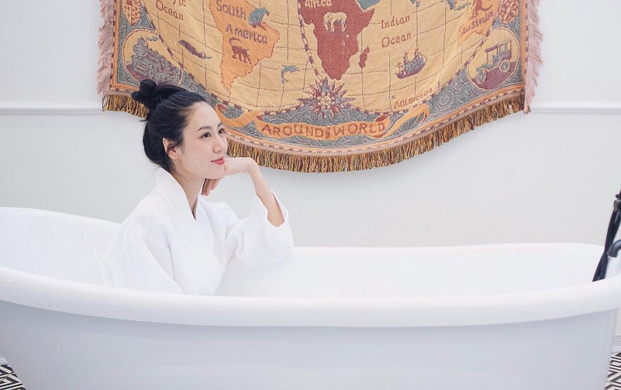 Nói chung, người dân ở nước ta ta thường tắm vào buổi tối trước khi đi ngủ. Trong khi đó, người phương Tây thường thích tắm vào buổi sáng. Lý do cho điều này là gì?    