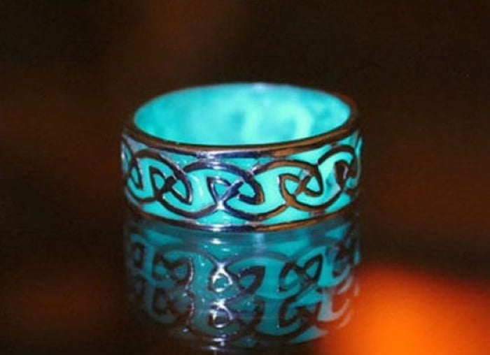 Ngọc dạ minh châu được làm mặt dây chuyền, chuỗi hạt đeo tay, nhẫn…
