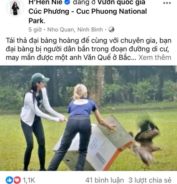 Vừa qua, thông tin H'Hen Niê yêu lại từ đầu với bạn trai cũ khiến dân mạng không khỏi bàn tán. Mới đây, khi báo chí liên hệ H'Hen Niê để xác nhận thông tin trên, phía nàng hậu cho biết hiện tại H'Hen Niê đang có mặt ở rừng Cúc Phương làm một dự án môi trường nên xin phép không chia sẻ thêm. Trên trang facebook cá nhân, H'Hen Niê đã gây chú ý với loạt động thái mới của mình. Cô đã hợp tác với ca sĩ Hồ Quỳnh Hương trong một sản phẩm âm nhạc và tham gia dự án môi trường tại rừng Cúc Phương. Về chuyện tình cảm, nàng hậu không có bất kì chia sẻ nào trên mạng xã hội.    