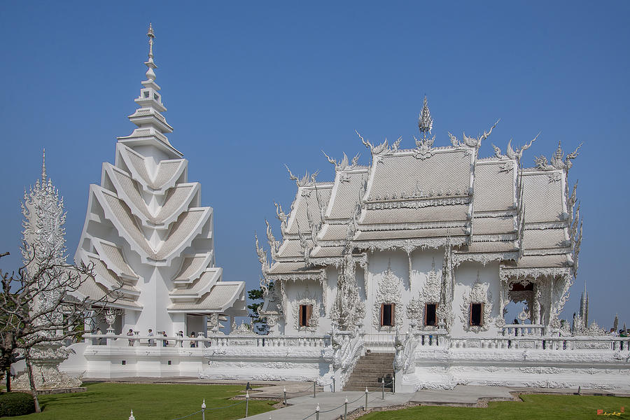 Bất cứ góc nào của Chùa Trắng đều có thể trở thành điểm check-in lý tưởng cho du khách