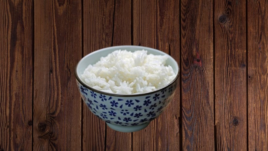 Cơm không nên hâm lại