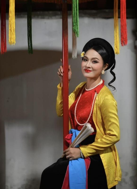 Nữ diễn viên chèo Hoài Thu