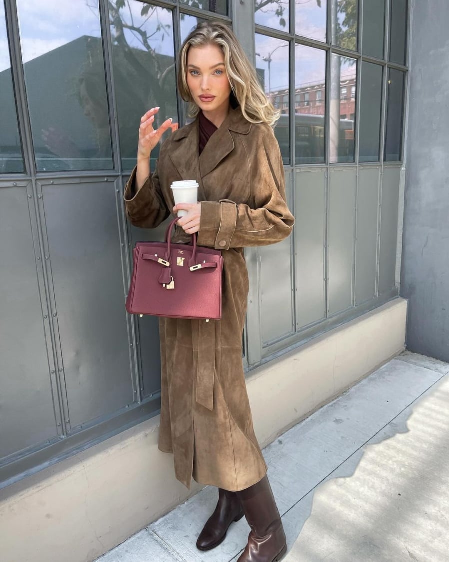 Các nàng có thể tham khảo nhiều kiểu dáng khác nhau để tìm ra phong cách trench coat phản ánh đẳng cấp và cá tính của bạn.