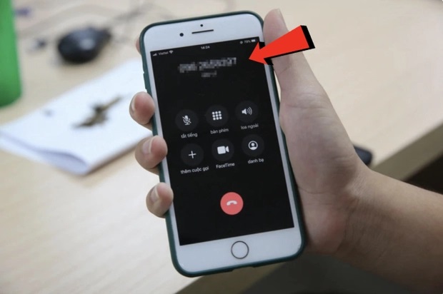Có thể liên hệ trực tiếp với người thân hoặc gọi đến đường dây nóng của các bệnh viện để nắm bắt tình hình.