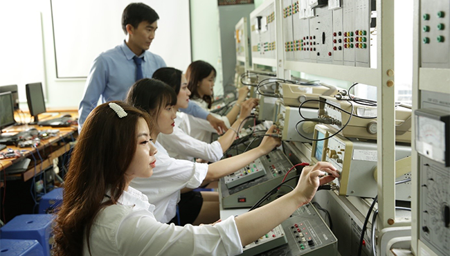 Kỹ thuật điện tử truyền thông    