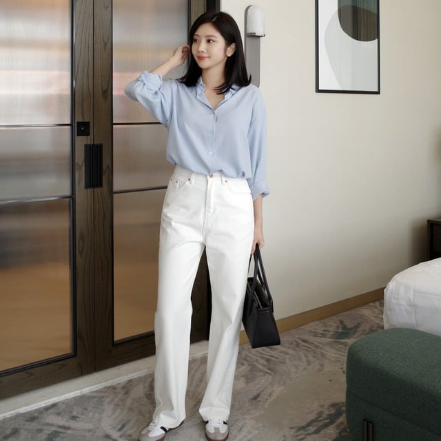 Bên cạnh quần jeans xanh, các nàng đừng bỏ qua quần jeans trắng trẻ trung và nữ tính. Khi kết hợp mẫu quần này với áo sơ mi xanh pastel sẽ càng tăng vẻ sang chảnh. Bộ Shbet999 com đăng nhập trở nên năng động, phóng khoáng hơn khi được hoàn thiện bằng đôi sneaker trắng.    
