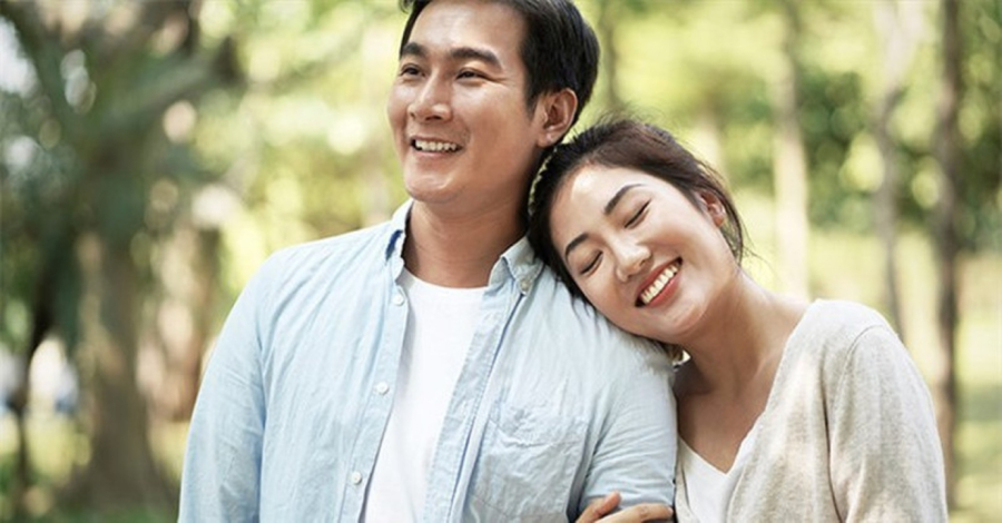 Suốt hành trình còn lại, người có thể đi cùng bạn đến cuối cùng chỉ có thể là vợ/chồng của bạn. (Ảnh minh họa)