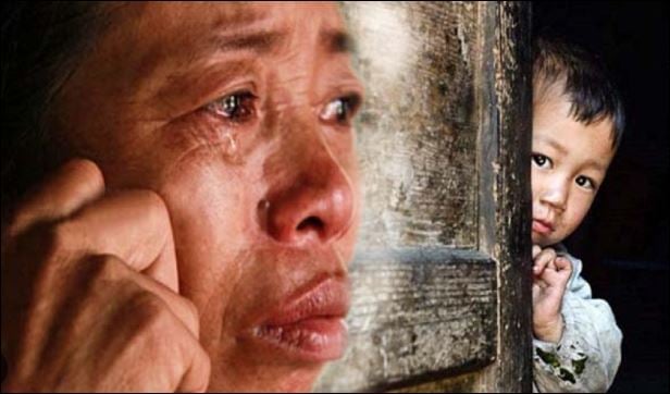 Hai là đứa con sẽ trở nên yếu đuối, không dám thể hiện cá tính và ý kiến cá nhân của mình. (ảnh minh họa)