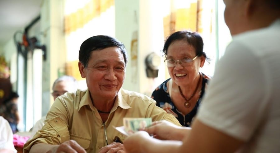 Từ ngày 1/7/2024, khi tăng lương tối thiểu vùng, người tham gia bảo hiểm xã hội cũng sẽ được tăng lương hưu nếu nghỉ hưu sau thời điểm này.