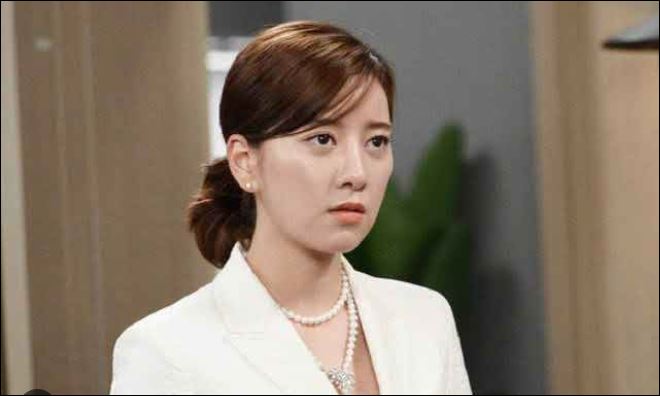 Người phụ nữ khôn ngoan không nên cố can thiệp vào các mối quan hệ của họ. (ảnh minh họa)
