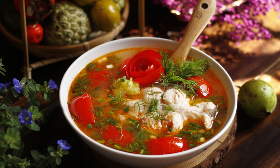 Lượng chất xơ cao trong cà chua cũng đóng vai trò quan trọng trong việc kiểm soát đường huyết