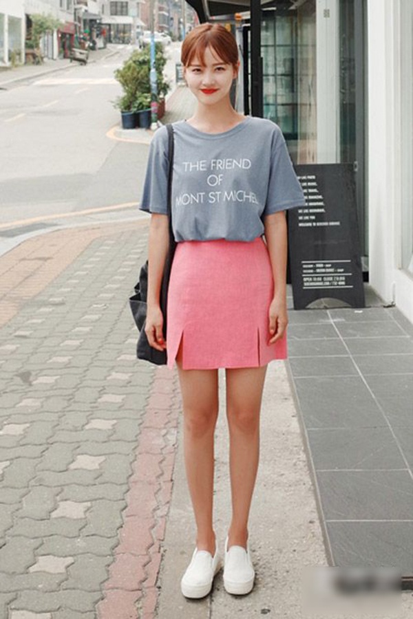 Sự phối hợp giữa màu xám và màu hồng pastel rất hài hòa, tạo nên vẻ ngoài trẻ trung và tinh tế cho người mặc. Chỉ cần chọn Shbet999 com đăng nhập với hai gam màu này, các cô gái sẽ sở hữu ngay set đồ xinh đẹp, lý tưởng để dạo phố.