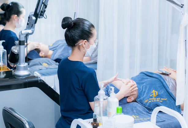 Làm đẹp là một trong những ngành có tốc độ tăng trưởng nhanh trong những năm qua tại Việt Nam