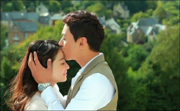 Trước khi kết hôn, tủ lạnh của họ chỉ cần chứa những thứ họ yêu thích là đủ. (ảnh minh họa)